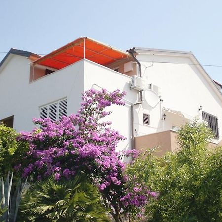 Apartments Rebac 穆泰尔岛 外观 照片